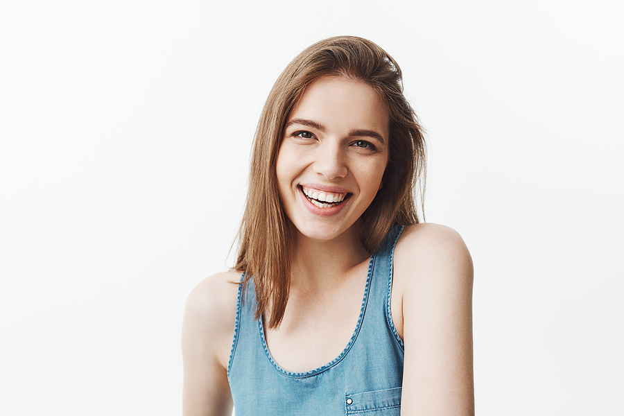 The Ultimate Guide to Teeth Whitening: Techniques, Benefits, and Maintenance